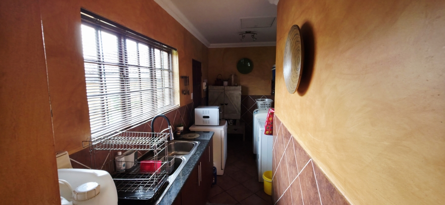5 Bedroom Property for Sale in Model Park Mpumalanga