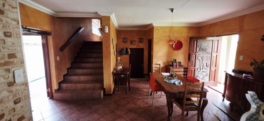 5 Bedroom Property for Sale in Model Park Mpumalanga