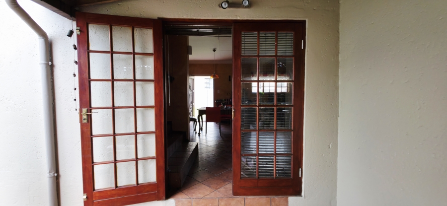 5 Bedroom Property for Sale in Model Park Mpumalanga