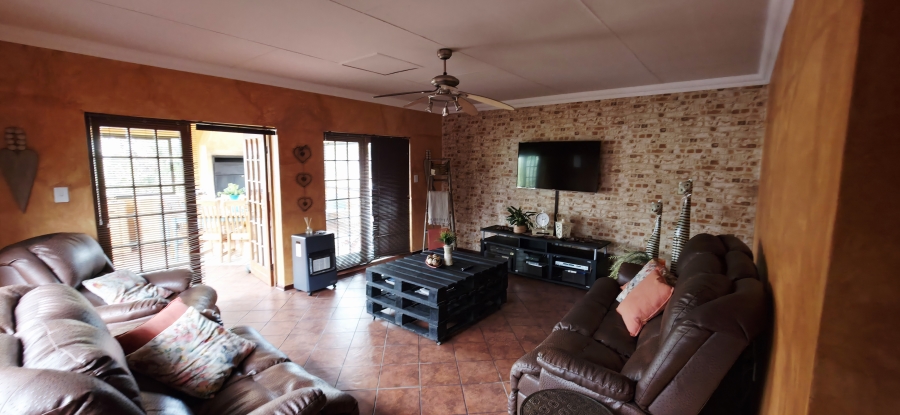 5 Bedroom Property for Sale in Model Park Mpumalanga