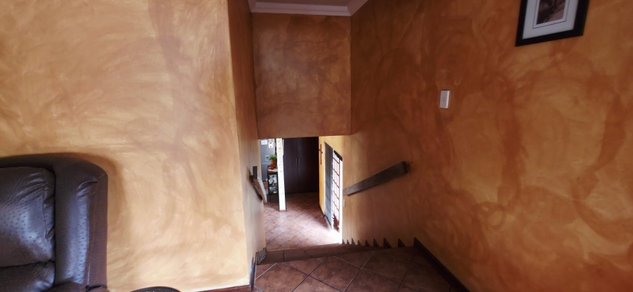 5 Bedroom Property for Sale in Model Park Mpumalanga