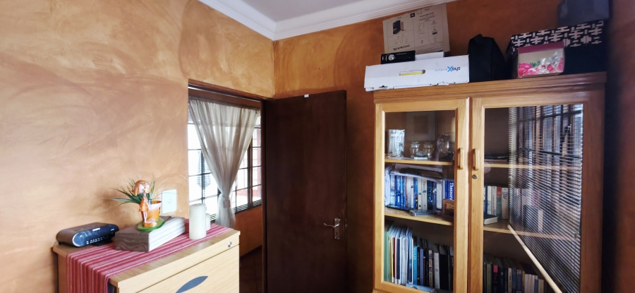 5 Bedroom Property for Sale in Model Park Mpumalanga