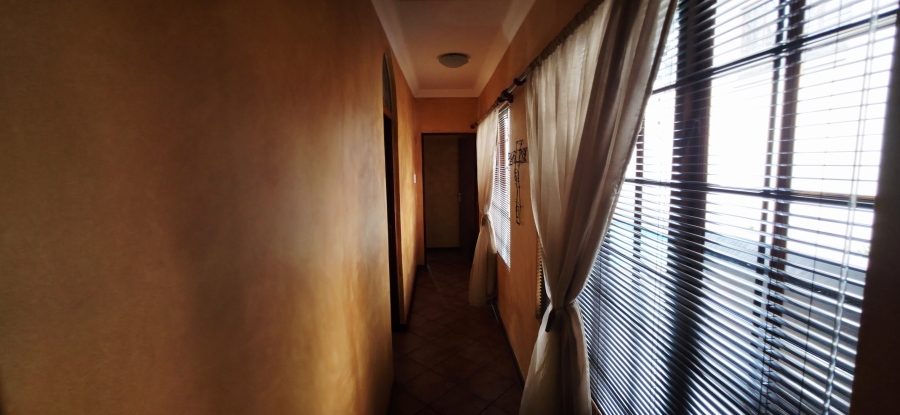 5 Bedroom Property for Sale in Model Park Mpumalanga