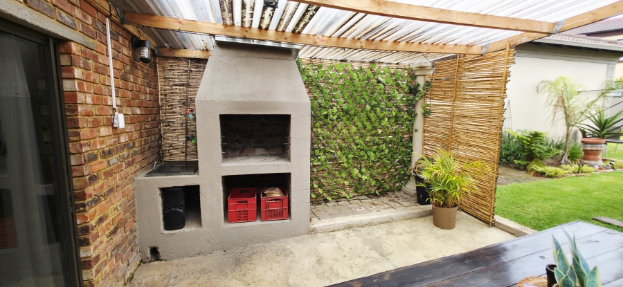 5 Bedroom Property for Sale in Model Park Mpumalanga