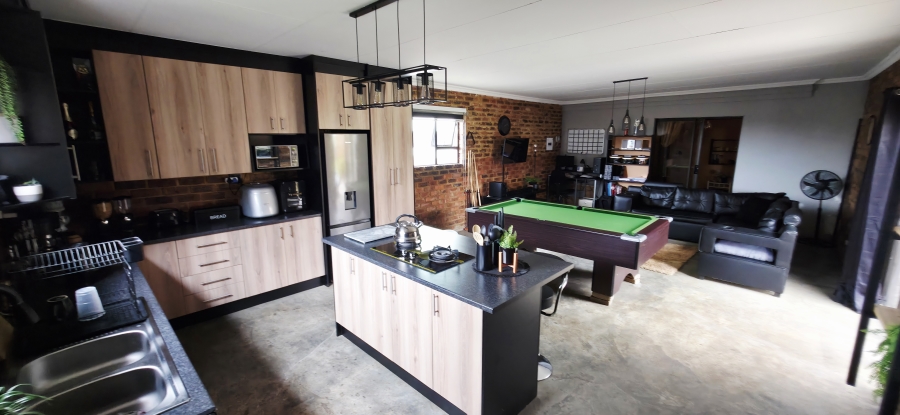 5 Bedroom Property for Sale in Model Park Mpumalanga