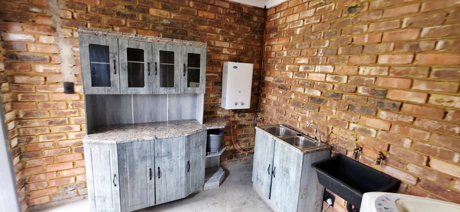 5 Bedroom Property for Sale in Model Park Mpumalanga