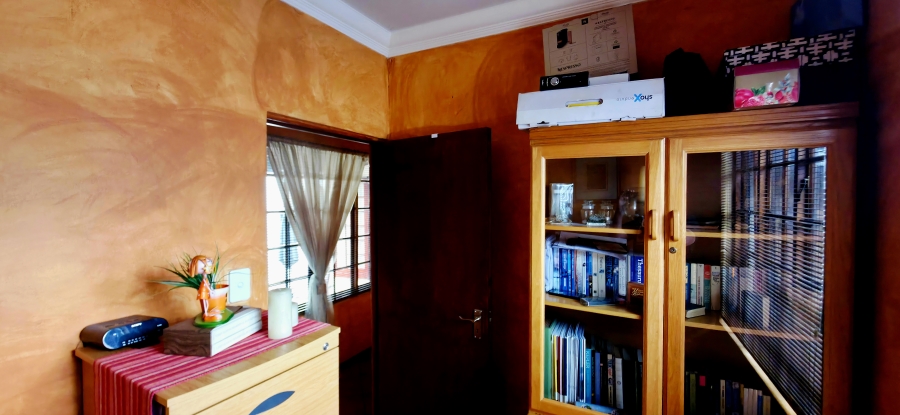 5 Bedroom Property for Sale in Model Park Mpumalanga
