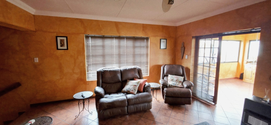 5 Bedroom Property for Sale in Model Park Mpumalanga