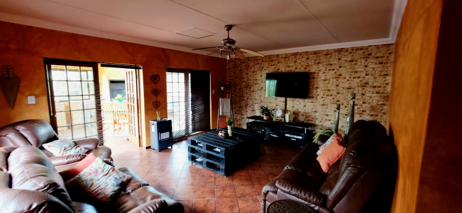 5 Bedroom Property for Sale in Model Park Mpumalanga