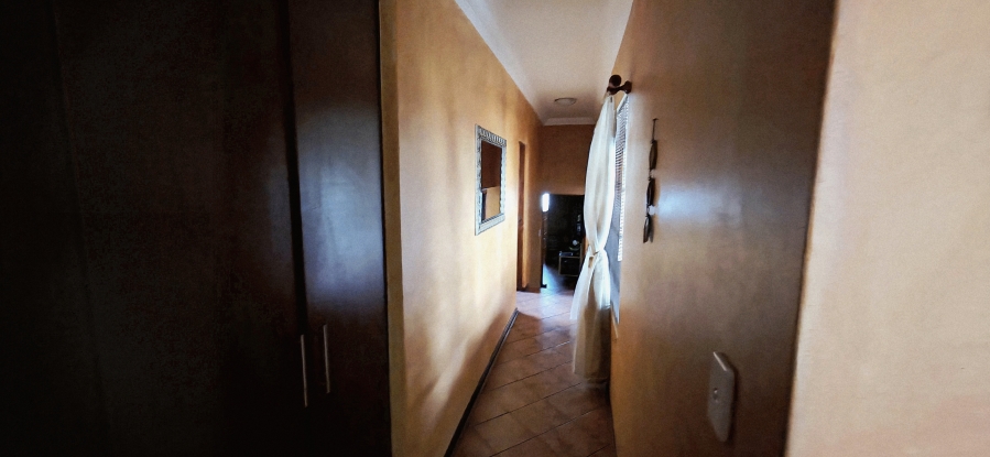 5 Bedroom Property for Sale in Model Park Mpumalanga