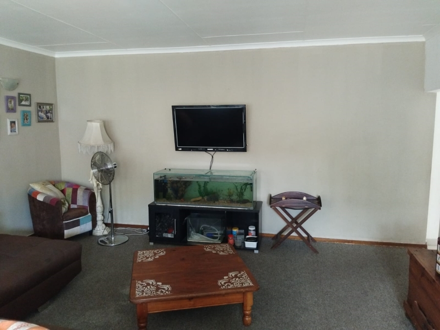 To Let 3 Bedroom Property for Rent in Middelburg Central Mpumalanga