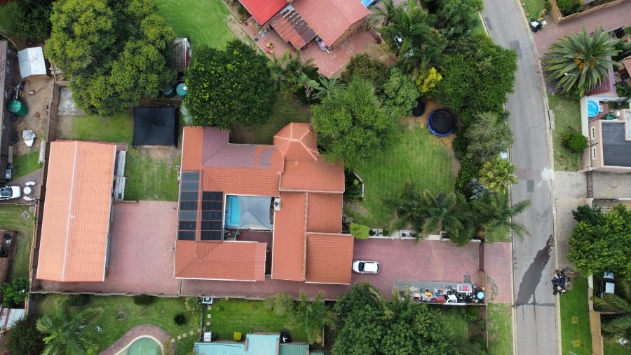 6 Bedroom Property for Sale in Die Heuwel Mpumalanga