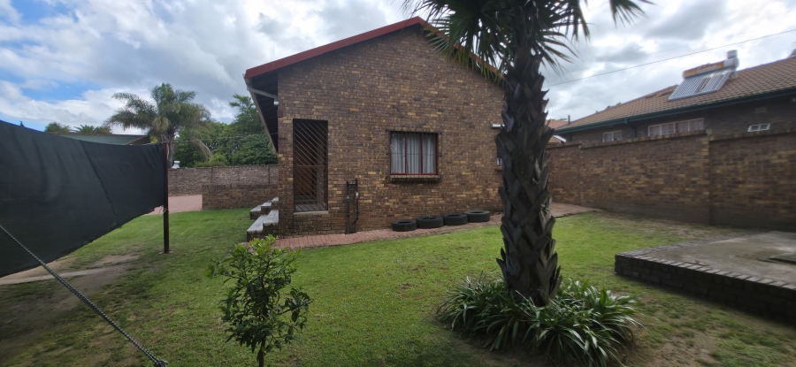 6 Bedroom Property for Sale in Die Heuwel Mpumalanga