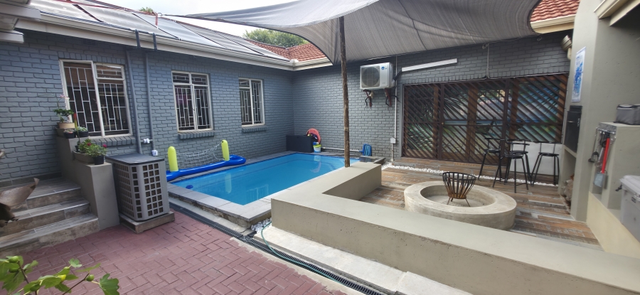 6 Bedroom Property for Sale in Die Heuwel Mpumalanga