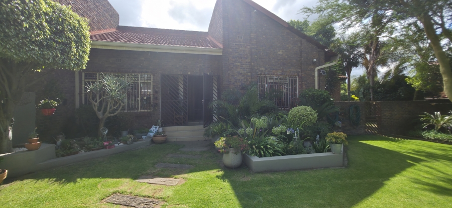 6 Bedroom Property for Sale in Die Heuwel Mpumalanga