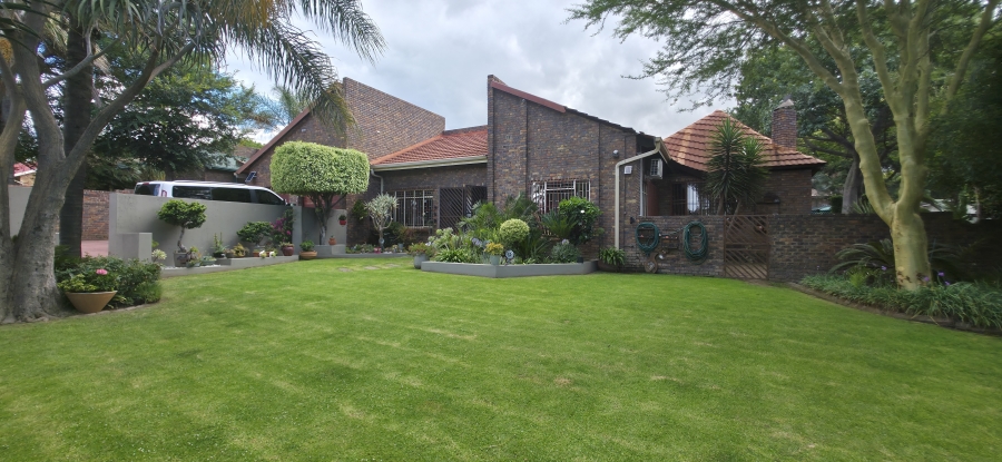 6 Bedroom Property for Sale in Die Heuwel Mpumalanga