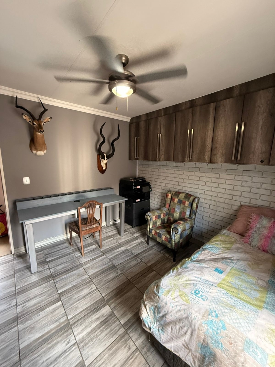 6 Bedroom Property for Sale in Die Heuwel Mpumalanga