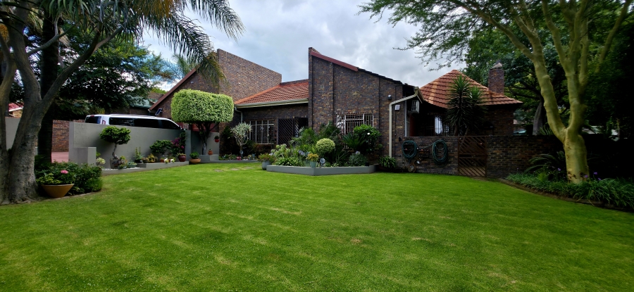 6 Bedroom Property for Sale in Die Heuwel Mpumalanga