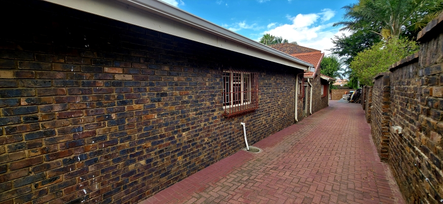 6 Bedroom Property for Sale in Die Heuwel Mpumalanga