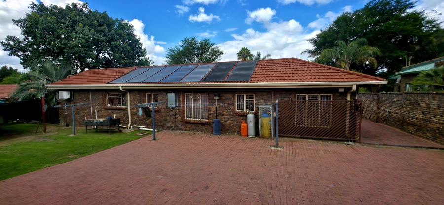 6 Bedroom Property for Sale in Die Heuwel Mpumalanga