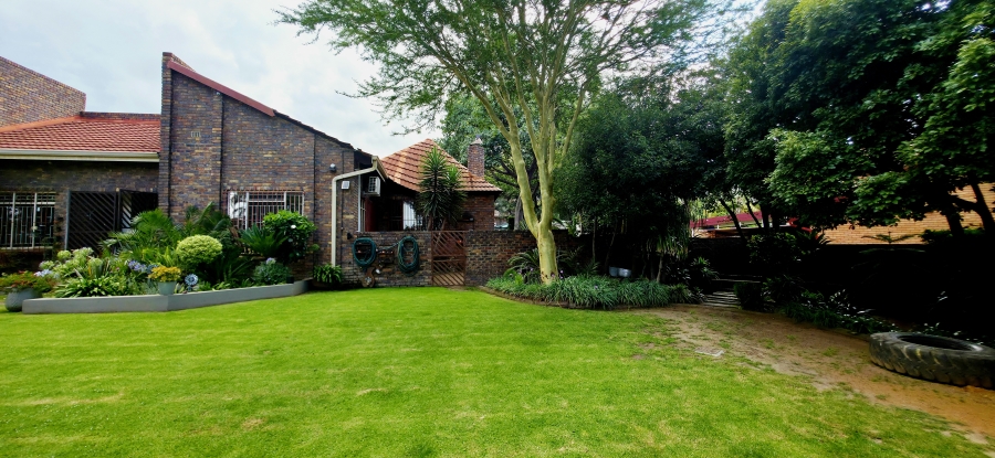 6 Bedroom Property for Sale in Die Heuwel Mpumalanga