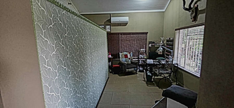 6 Bedroom Property for Sale in Die Heuwel Mpumalanga