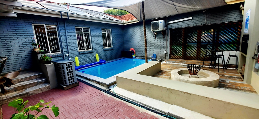 6 Bedroom Property for Sale in Die Heuwel Mpumalanga
