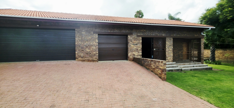 6 Bedroom Property for Sale in Die Heuwel Mpumalanga