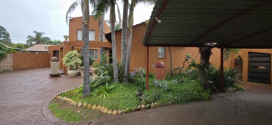 6 Bedroom Property for Sale in Die Heuwel Mpumalanga