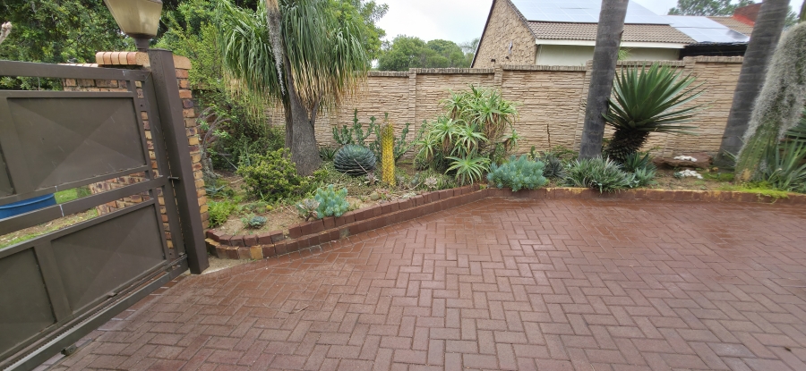 6 Bedroom Property for Sale in Die Heuwel Mpumalanga