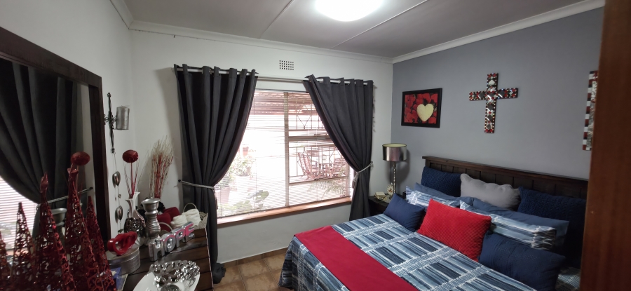 6 Bedroom Property for Sale in Die Heuwel Mpumalanga