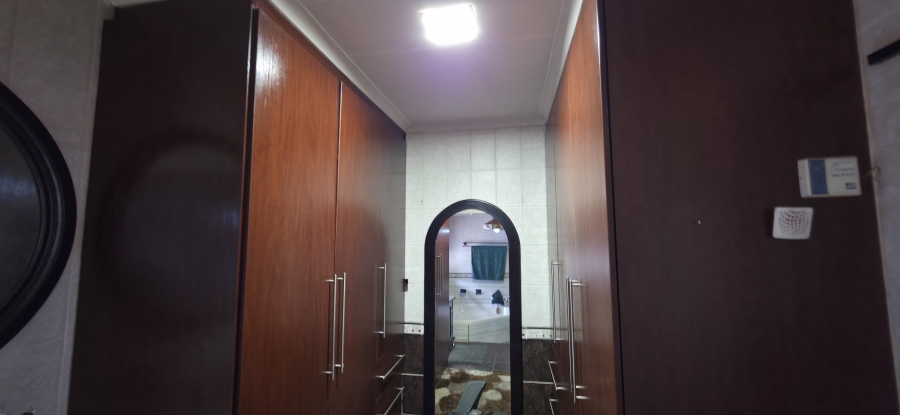 6 Bedroom Property for Sale in Die Heuwel Mpumalanga