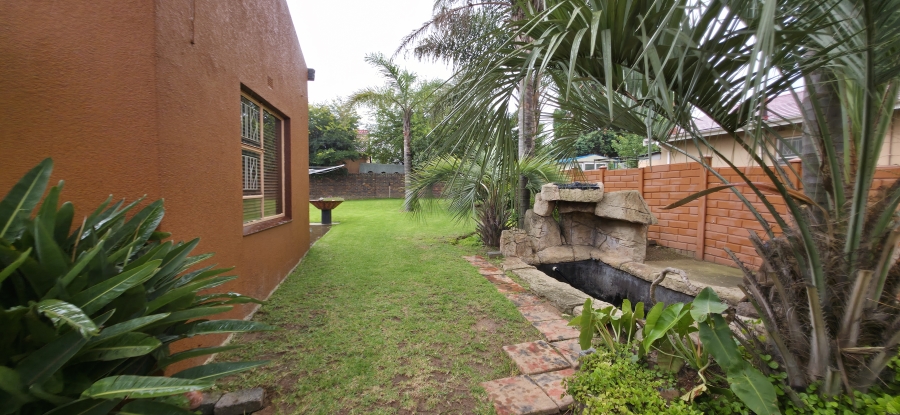 6 Bedroom Property for Sale in Die Heuwel Mpumalanga