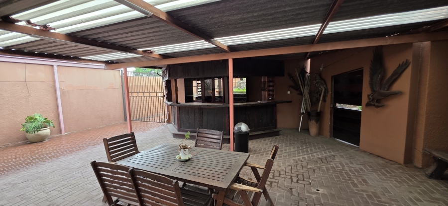 6 Bedroom Property for Sale in Die Heuwel Mpumalanga
