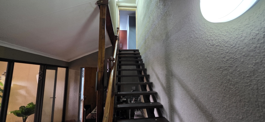 6 Bedroom Property for Sale in Die Heuwel Mpumalanga