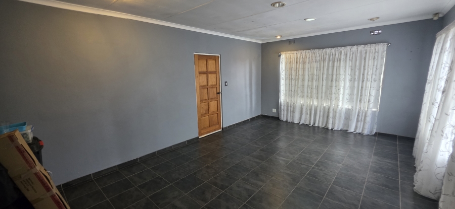 6 Bedroom Property for Sale in Die Heuwel Mpumalanga
