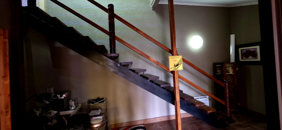 6 Bedroom Property for Sale in Die Heuwel Mpumalanga