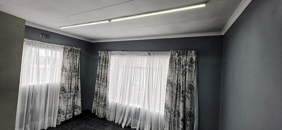 6 Bedroom Property for Sale in Die Heuwel Mpumalanga