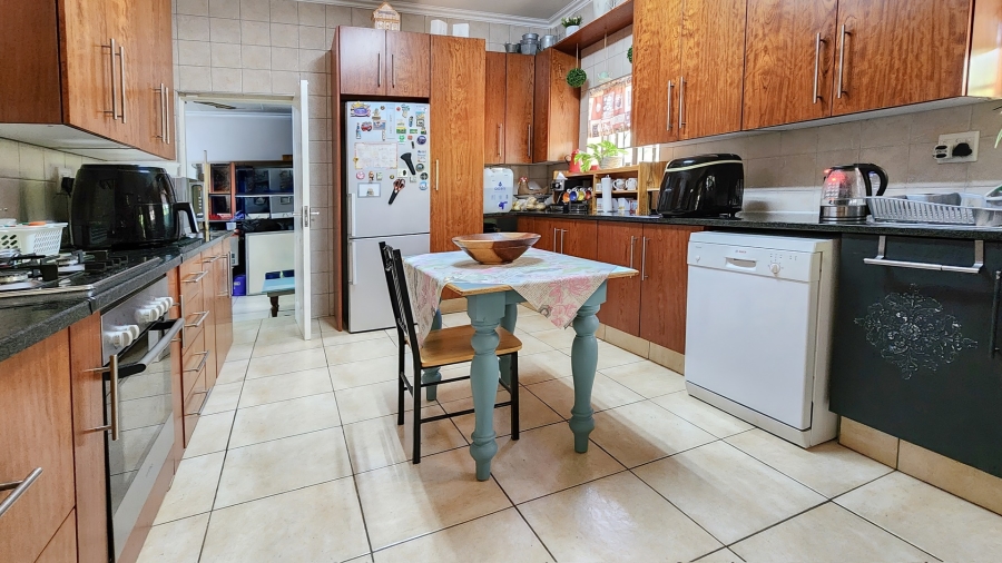 4 Bedroom Property for Sale in Marloth Park Mpumalanga