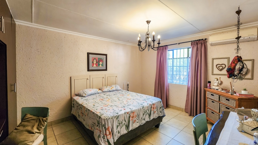 4 Bedroom Property for Sale in Marloth Park Mpumalanga