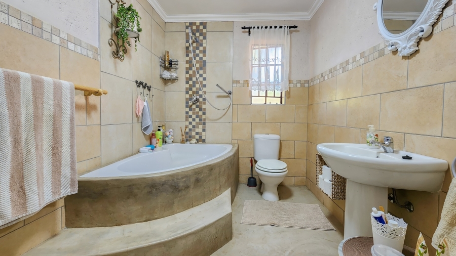 4 Bedroom Property for Sale in Marloth Park Mpumalanga