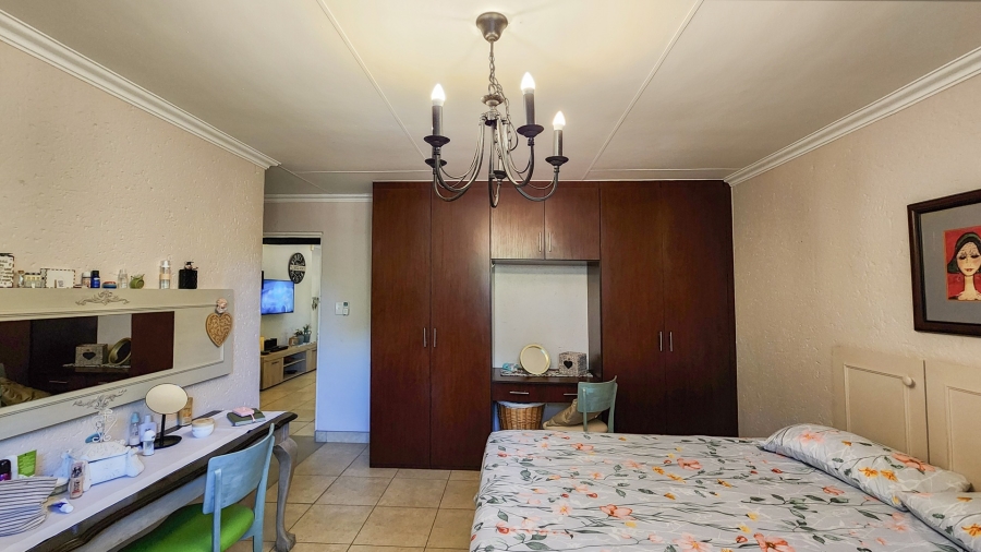 4 Bedroom Property for Sale in Marloth Park Mpumalanga