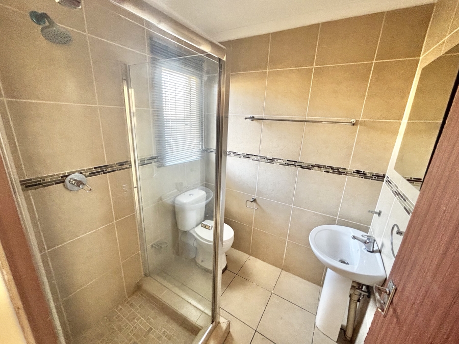 1 Bedroom Property for Sale in Noordrand Mpumalanga
