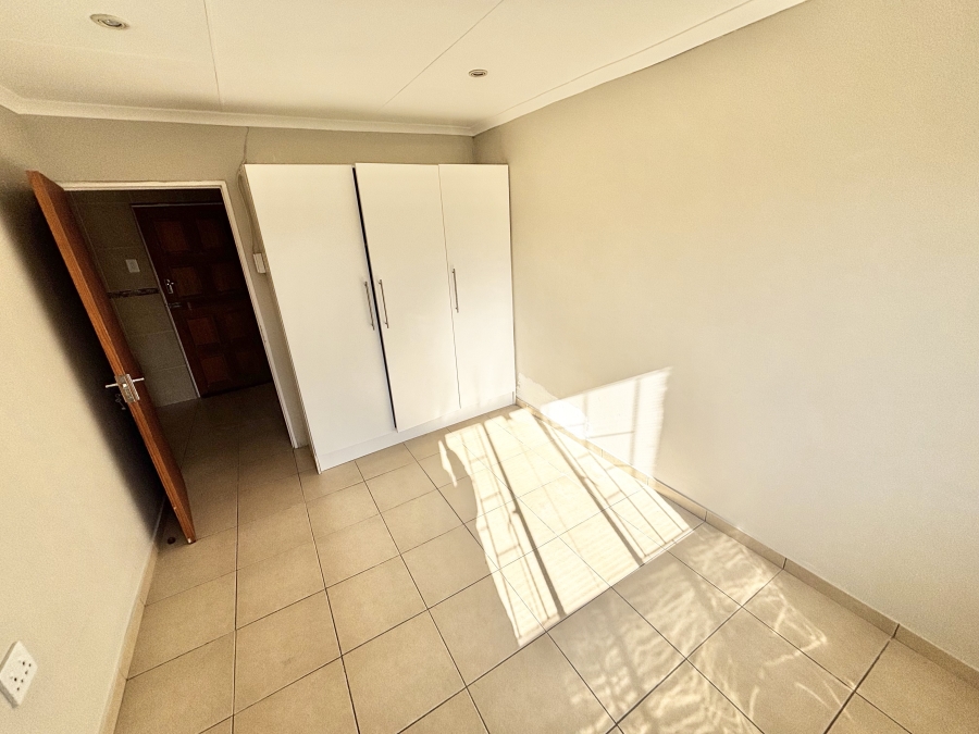 1 Bedroom Property for Sale in Noordrand Mpumalanga