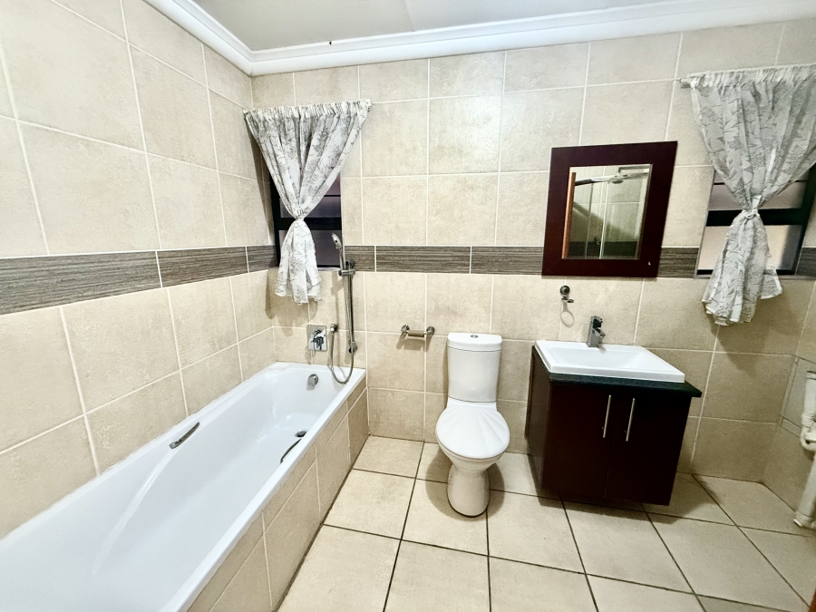 2 Bedroom Property for Sale in Noordrand Mpumalanga