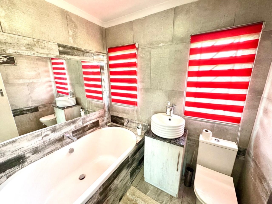 3 Bedroom Property for Sale in Kosmos Park Mpumalanga