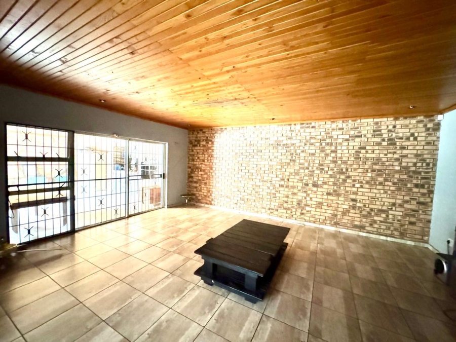 5 Bedroom Property for Sale in Evander Mpumalanga