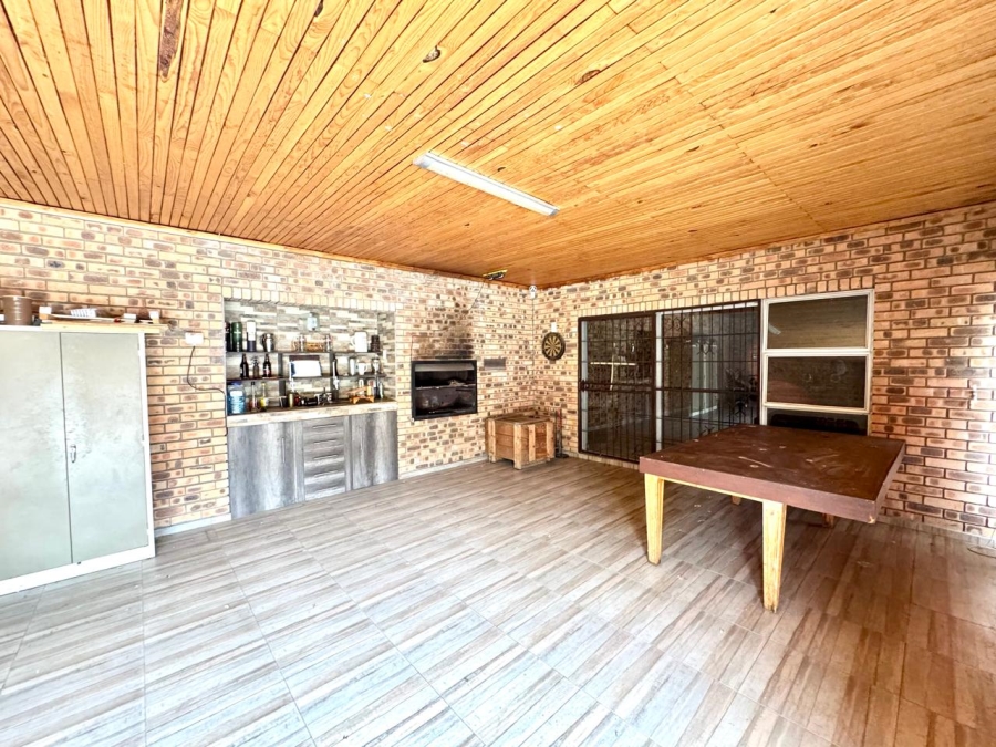 5 Bedroom Property for Sale in Evander Mpumalanga