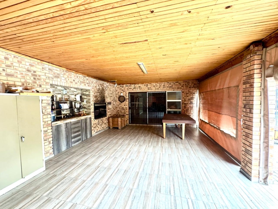 5 Bedroom Property for Sale in Evander Mpumalanga