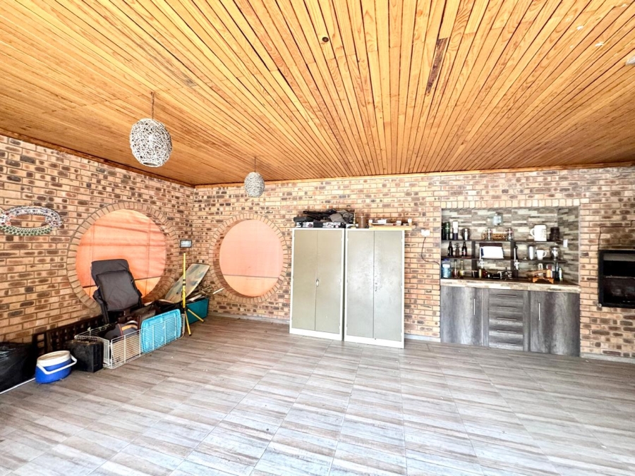 5 Bedroom Property for Sale in Evander Mpumalanga